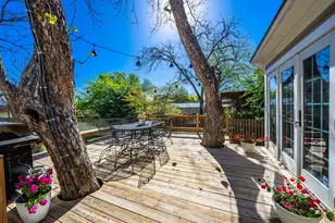 308 E Travis St, Fredericksburg, TX 78624 - Photo 33