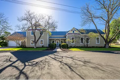 308 E Travis St, Fredericksburg, TX 78624 - Photo 29