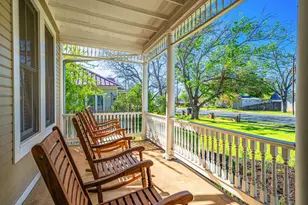 308 E Travis St, Fredericksburg, TX 78624 - Photo 5