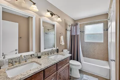 404 Freestone Dr, Euless, TX 76039 - Photo 11