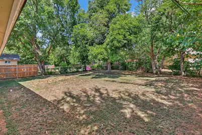 404 Freestone Dr, Euless, TX 76039 - Photo 19