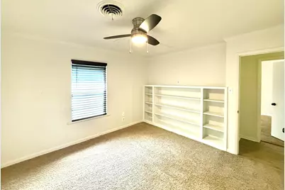 613 N Harper St, Kerrville, TX 78028 - Photo 9