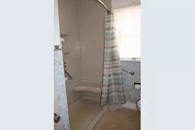 304 S Crockett St, Fredericksburg, TX 78624 - Photo 13