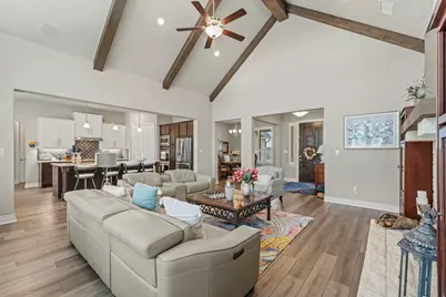 201 Mystic Oaks Trail, Fredericksburg, TX 78624 - Photo 17