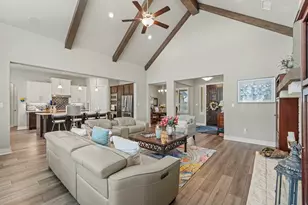 201 Mystic Oaks Trl, Fredericksburg, TX 78624 - Photo 17