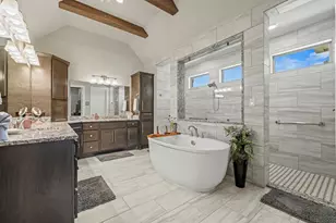 201 Mystic Oaks Trl, Fredericksburg, TX 78624 - Photo 11