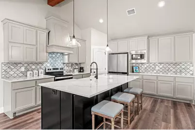 221 Deerwood, Bandera, TX 78003 - Photo 7