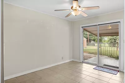 604 N Bowie, Fredericksburg, TX 78624 - Photo 13
