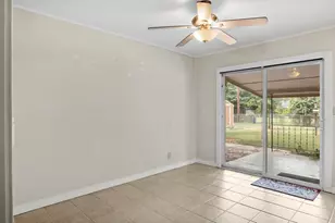 604 N Bowie, Fredericksburg, TX 78624 - Photo 13