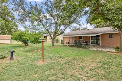 604 N Bowie, Fredericksburg, TX 78624 - Photo 27