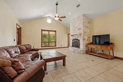 1282 Vintage Oaks Dr, Fredericksburg, TX 78624 - Photo 5