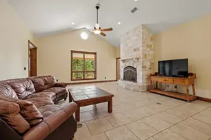 1282 Vintage Oaks Dr, Fredericksburg, TX 78624 - Photo 5