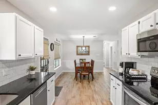 116 Henrietta Ct, Fredericksburg, TX 78624 - Photo 9