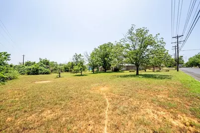 201 Highway St, Fredericksburg, TX 78624 - Photo 33