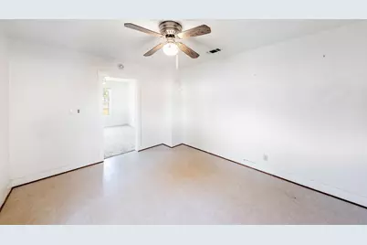 201 Highway St, Fredericksburg, TX 78624 - Photo 13