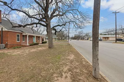 901 N Llano St, Fredericksburg, TX 78624 - Photo 39