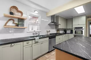 901 N Llano St, Fredericksburg, TX 78624 - Photo 5