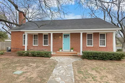 901 N Llano St, Fredericksburg, TX 78624 - Photo 1