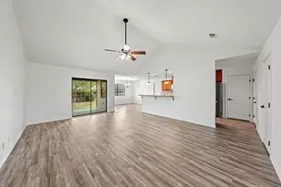 720 Darlington Dr, Fredericksburg, TX 78624 - Photo 7