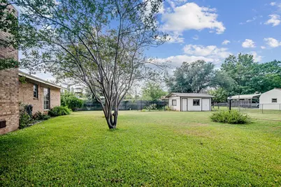 205 Crestwood Dr, Fredericksburg, TX 78624 - Photo 27