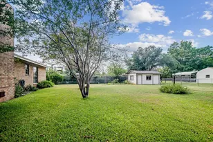 205 Crestwood Dr, Fredericksburg, TX 78624 - Photo 27