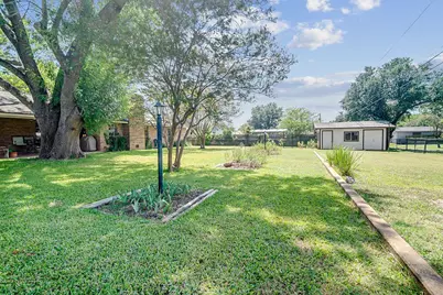 205 Crestwood Dr, Fredericksburg, TX 78624 - Photo 27