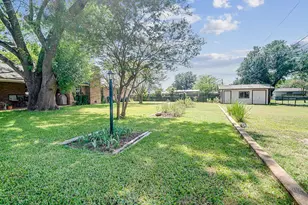 205 Crestwood Dr, Fredericksburg, TX 78624 - Photo 27