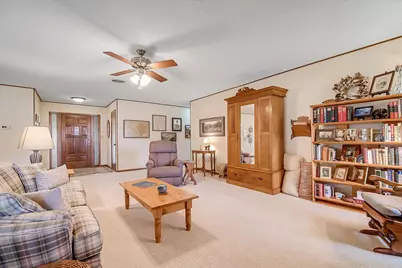 205 Crestwood Dr, Fredericksburg, TX 78624 - Photo 5