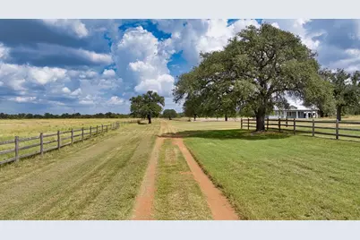 325 County Rd 389, Fredonia, TX 76842 - Photo 7