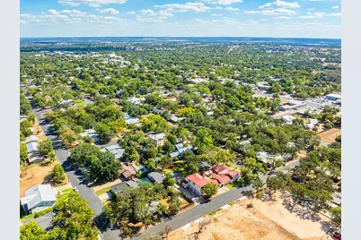 907 W Travis St, Fredericksburg, TX 78624 - Photo 41