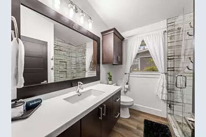 907 W Travis St, Fredericksburg, TX 78624 - Photo 17