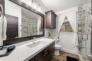 907 W Travis St, Fredericksburg, TX 78624 - Photo 17