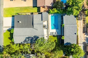 907 W Travis St, Fredericksburg, TX 78624 - Photo 1