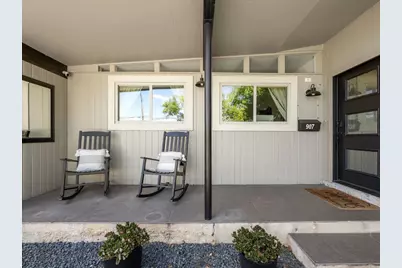 907 W Travis St, Fredericksburg, TX 78624 - Photo 5