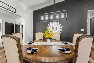 907 W Travis St, Fredericksburg, TX 78624 - Photo 13