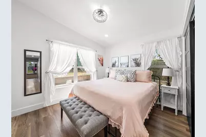 907 W Travis St, Fredericksburg, TX 78624 - Photo 19