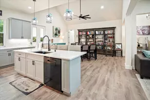 105 Parlin Ln, Fredericksburg, TX 78624 - Photo 7