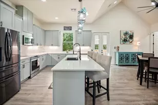 105 Parlin Ln, Fredericksburg, TX 78624 - Photo 5