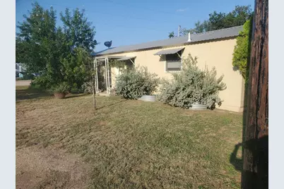 310 W Canal St, Menard, TX 76859 - Photo 11