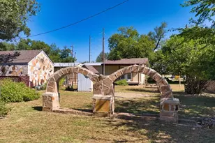 310 W Canal St, Menard, TX 76859 - Photo 21