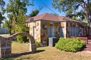 310 W Canal St, Menard, TX 76859 - Photo 23