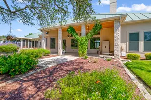 1662 Landmark Ln, Kerrville, TX 78028 - Photo 5