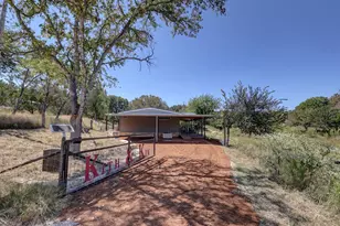 1505 Katy Ln, Kerrville, TX 78028 - Photo 3