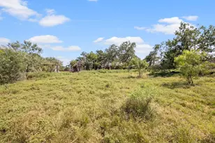 604 N Cherry St, Fredericksburg, TX 78624 - Photo 5