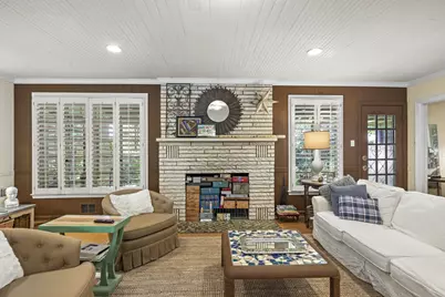 825 Myrta St, Kerrville, TX 78028 - Photo 3