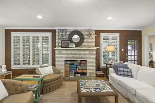 825 Myrta St, Kerrville, TX 78028 - Photo 3