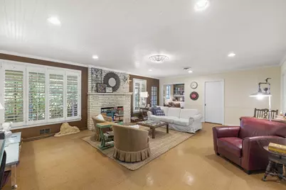 825 Myrta St, Kerrville, TX 78028 - Photo 11