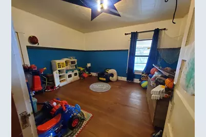 208 W Houston St, Menard, TX 76859 - Photo 3