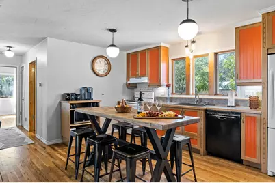 904 N Orange St, Fredericksburg, TX 78624 - Photo 13