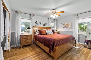 904 N Orange St, Fredericksburg, TX 78624 - Photo 27
